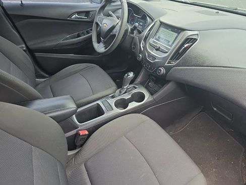 Used 2017 Chevrolet Cruze LT w/ Convenience Package image 14
