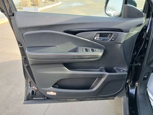 Used 2019 Honda Ridgeline Black Edition image 11