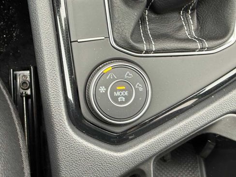 New 2026 Volkswagen Taos SEL image 20