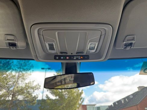 Used 2021 Chevrolet Silverado 1500 LT Trail Boss w/ Bed Protection Package image 17