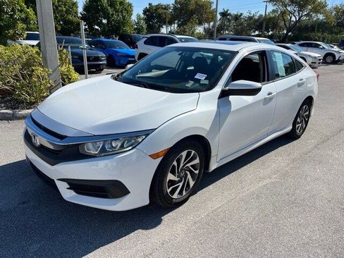 Used 2018 Honda Civic EX image 2