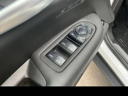 Certified 2025 Cadillac XT5 Premium Luxury w/ Technology Package AWD/4WD image 25