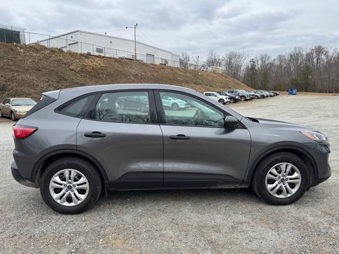 Used 2021 Ford Escape S image 9