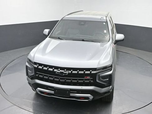 Used 2025 Chevrolet Suburban Z71 AWD/4WD image 33