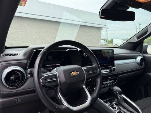 Used 2023 Chevrolet Colorado LT w/ LT Convenience Package II AWD/4WD image 10