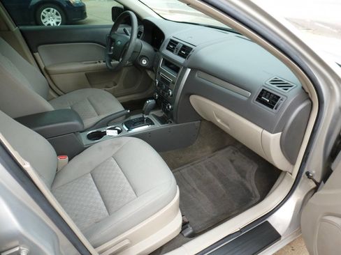 Used 2010 Ford Fusion SE image 11