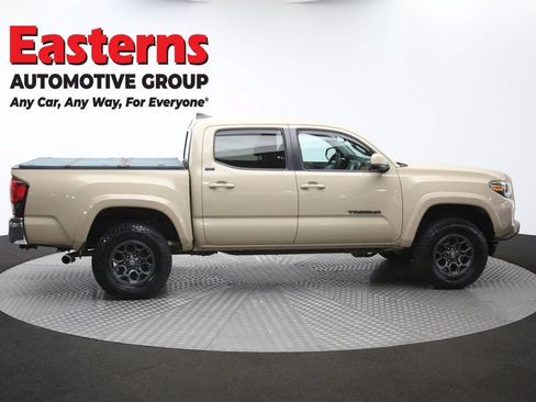 Used 2018 Toyota Tacoma SR5 AWD/4WD image 42