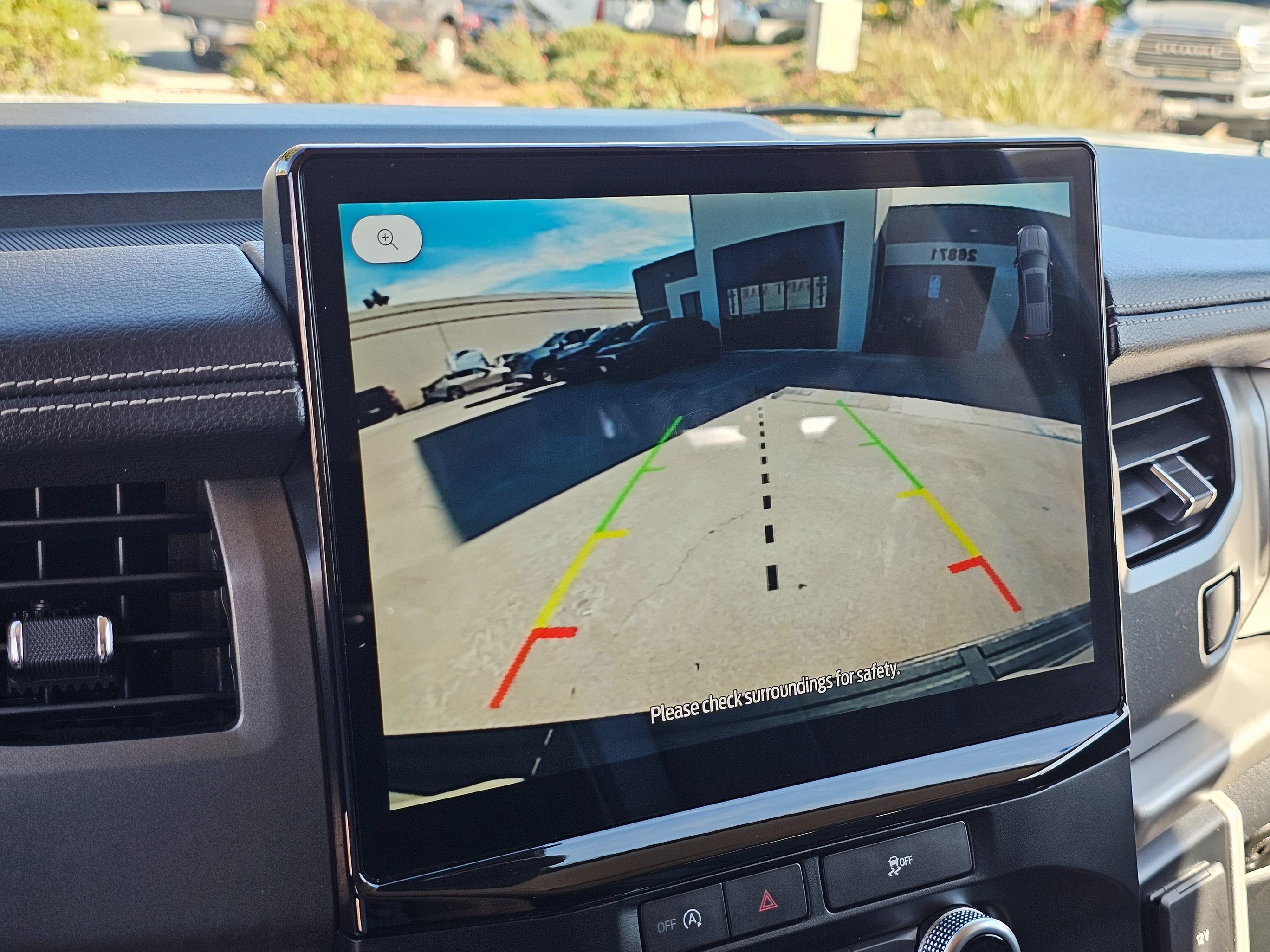 Used 2024 Ford Expedition XLT RWD image 29