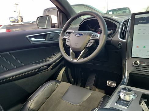 Certified 2022 Ford Edge ST w/ Equipment Group 401A AWD/4WD image 13