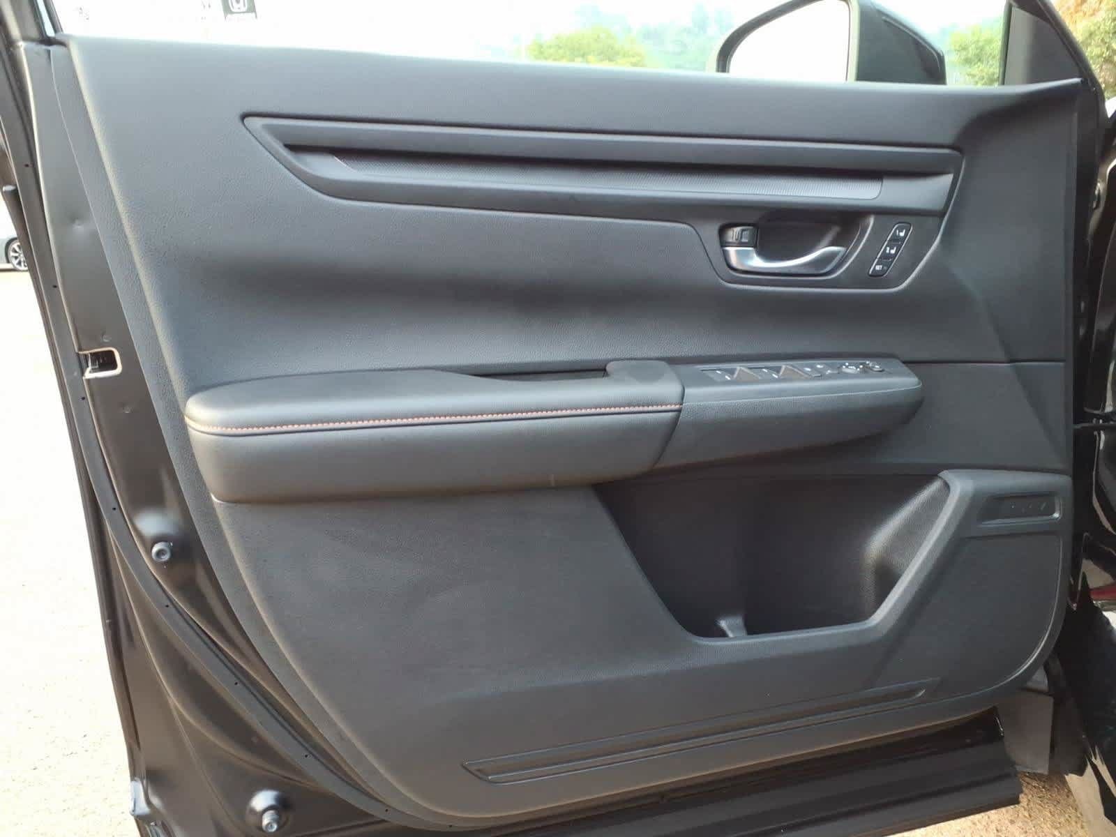 Used 2025 Honda CR-V Sport-L image 12