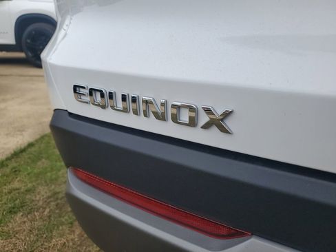 New 2026 Chevrolet Equinox LT w/ LPO, Floor Liner Package image 7