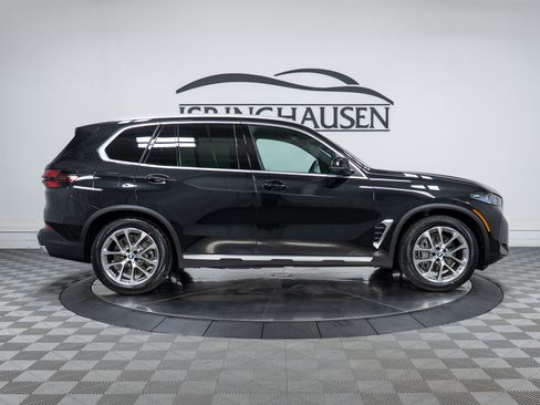 Used 2026 BMW X5 xDrive50e w/ Climate Comfort Package AWD/4WD image 4