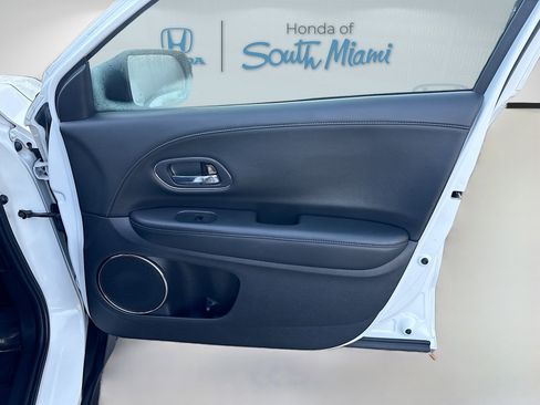 Certified 2021 Honda HR-V EX-L image 33