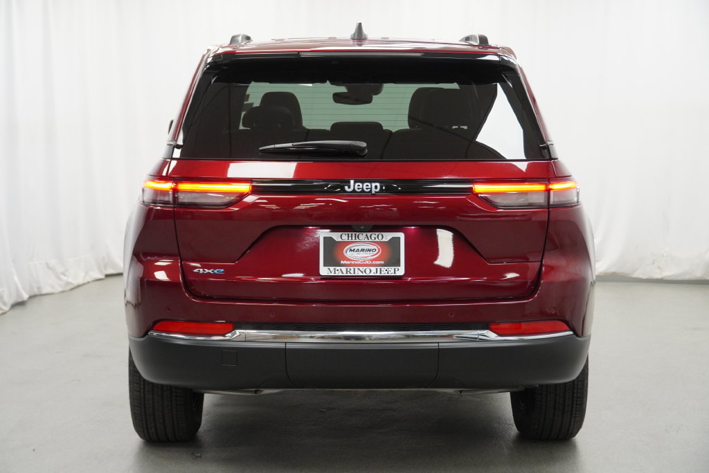 Used 2024 Jeep Grand Cherokee Limited 4xe AWD/4WD image 15