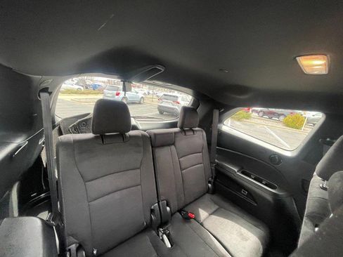 Used 2022 Honda Pilot Sport image 14