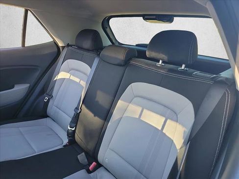 Used 2023 Hyundai Venue SEL image 14