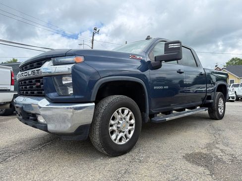 Used 2023 Chevrolet Silverado 2500 LT w/ Convenience Package AWD/4WD image 2