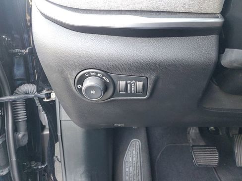 Used 2024 Jeep Compass Latitude AWD/4WD image 20