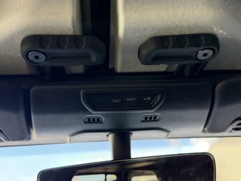 Used 2023 Jeep Wrangler Unlimited Rubicon w/ LED Lighting Group AWD/4WD image 42
