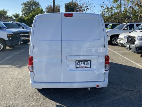 Used 2019 Nissan NV200 SV image 8