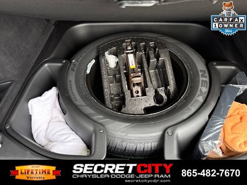 Used 2021 Jeep Grand Cherokee Trailhawk w/ Trailhawk Luxury Group AWD/4WD image 21