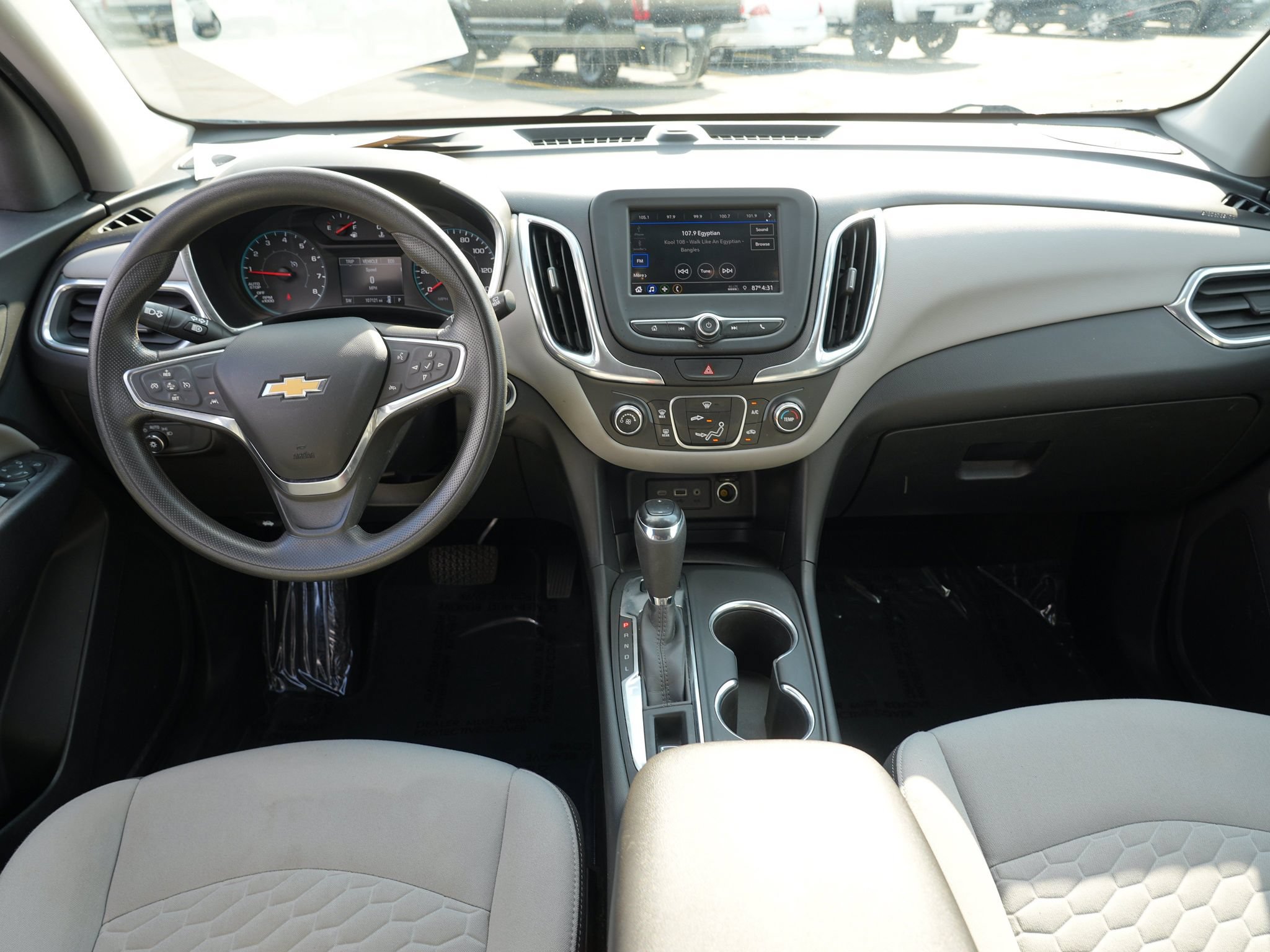 Used 2020 Chevrolet Equinox LS AWD/4WD image 25