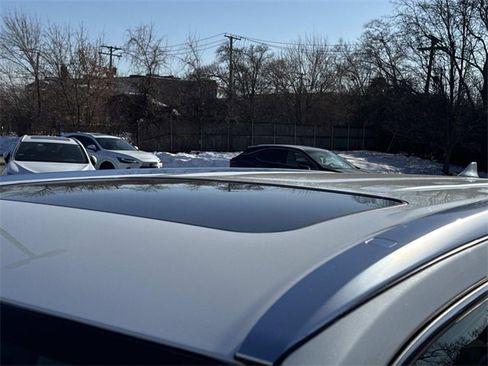 Used 2015 Toyota Highlander Limited image 11