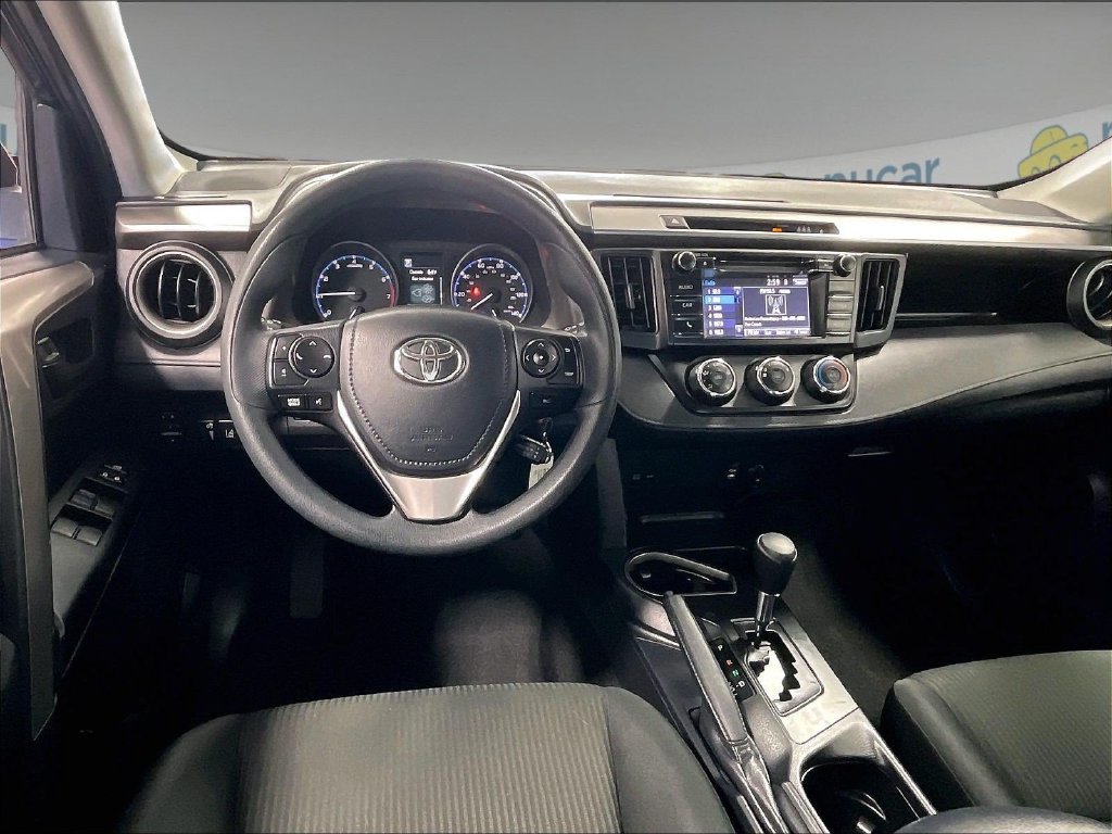 Used 2017 Toyota RAV4 LE AWD/4WD image 18