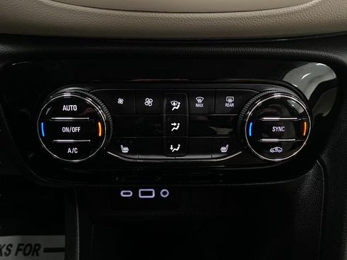 Used 2023 Buick Encore GX Essence w/ Experience Buick Package FWD image 52