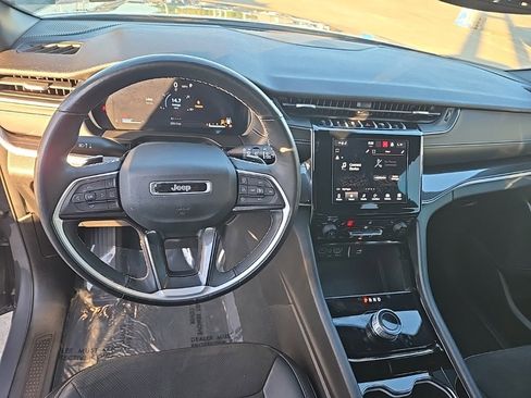 Used 2022 Jeep Grand Cherokee Altitude image 34