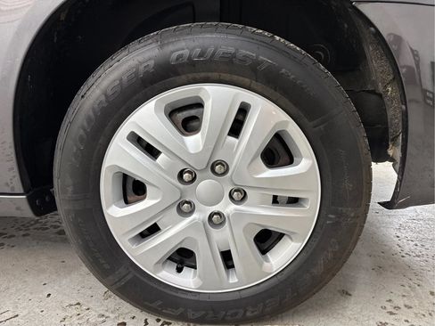 Used 2019 Dodge Grand Caravan SE FWD image 29