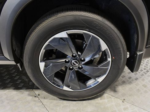 Used 2026 Nissan Rogue SV w/ SV Premium Package AWD/4WD image 13