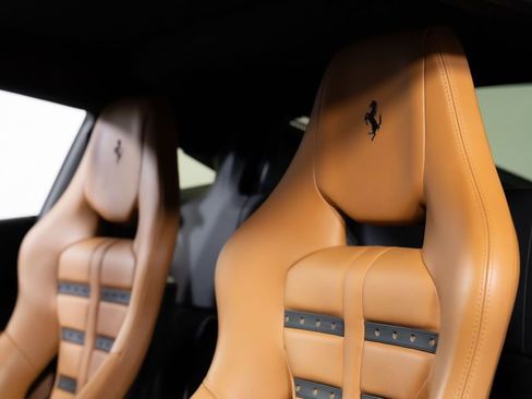 Used 2017 Ferrari 488 GTB RWD image 40