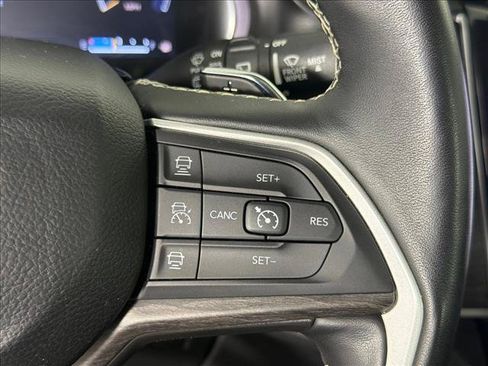 Used 2022 Jeep Grand Cherokee L Limited RWD image 26