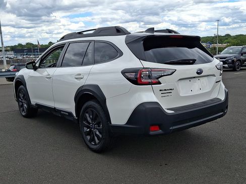 Certified 2025 Subaru Outback Onyx Edition AWD/4WD image 4