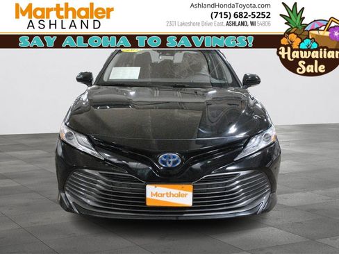 Used 2018 Toyota Camry XLE image 2