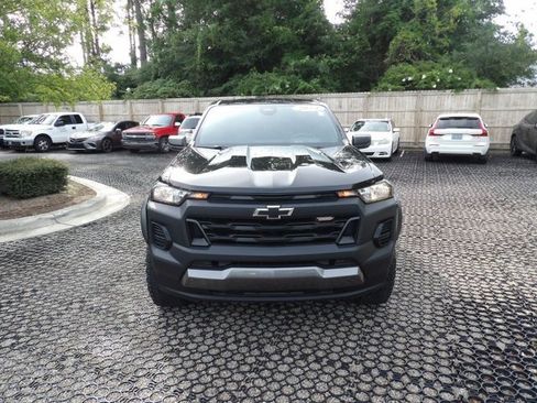 Used 2024 Chevrolet Colorado Trail Boss w/ Advanced Trailering Package AWD/4WD image 2