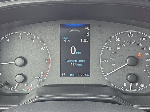 Used 2025 Toyota Corolla LE image 23