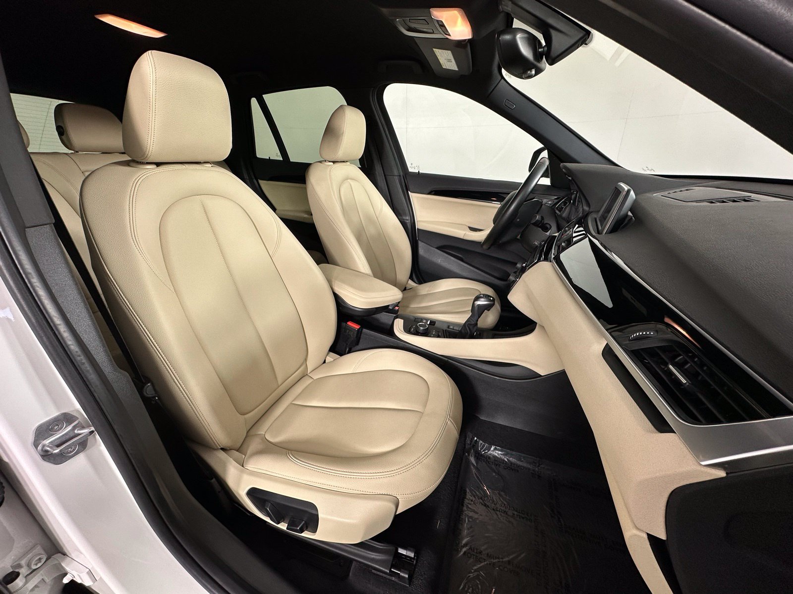 Used 2018 BMW X1 xDrive28i AWD/4WD image 5