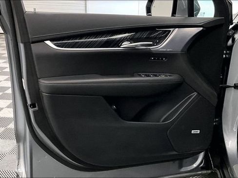 Used 2025 Cadillac XT6 Premium Luxury image 20