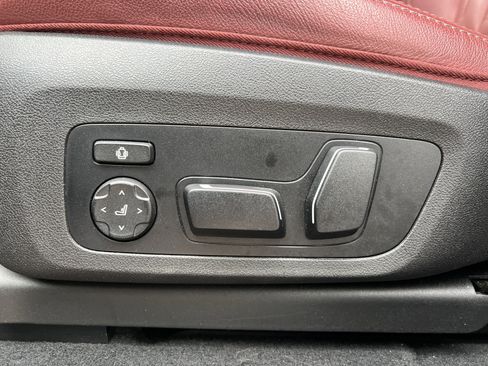 Certified 2025 BMW X4 xDrive30i image 38