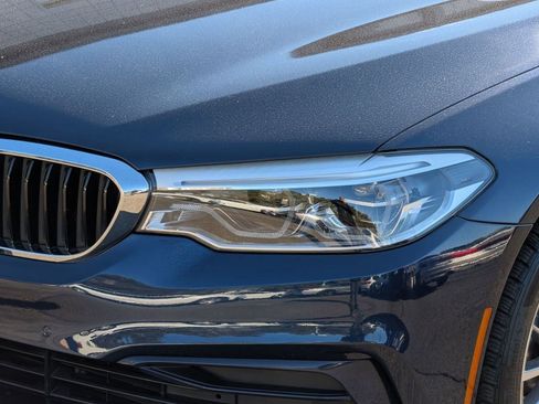 Used 2020 BMW 530i xDrive w/ Executive Package image 11