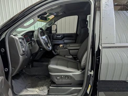 Used 2025 Chevrolet Silverado 2500 Custom w/ Custom Convenience Package image 15