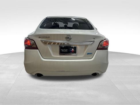 Used 2013 Nissan Altima 2.5 S FWD image 6