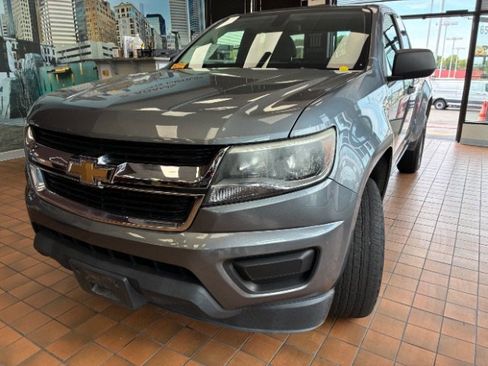Used 2019 Chevrolet Colorado W/T RWD image 8