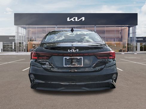 Certified 2024 Kia Forte LX image 5