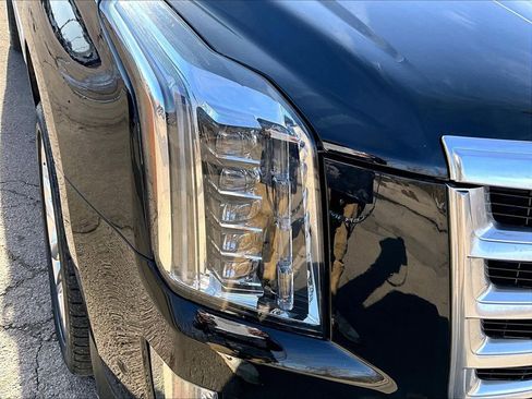 Used 2019 Cadillac Escalade Premium Luxury AWD/4WD image 28