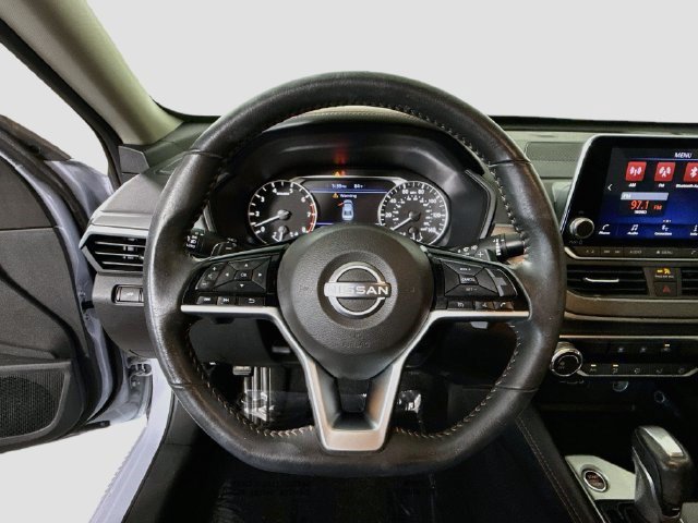 Used 2023 Nissan Altima 2.5 SR FWD image 12