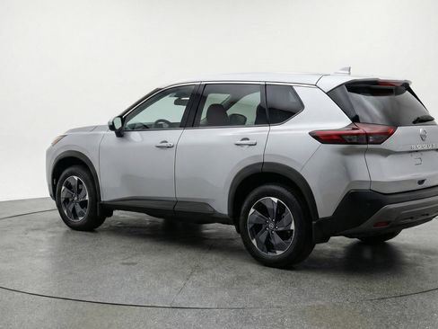 Used 2025 Nissan Rogue SV AWD/4WD image 6