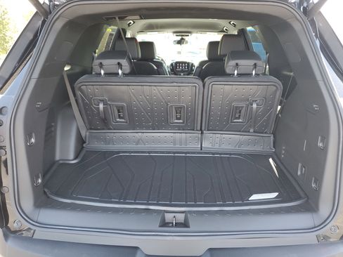 Used 2023 Chevrolet Traverse LT w/ LPO, Floor Liner Package image 8